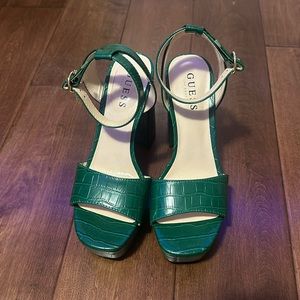 Green Snake Skin Guess Heels